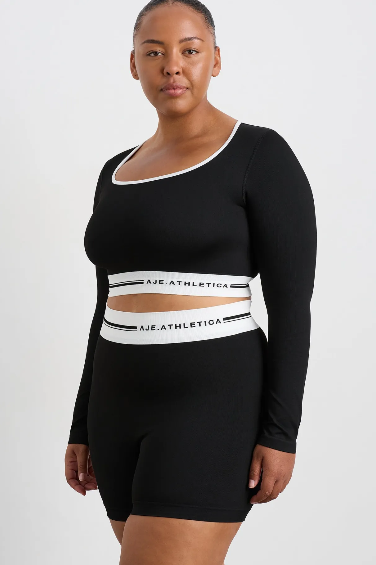seamless_long_sleeve_crop__9.webp Discount Aje ATHLETICA Seamless Long Sleeve Crop 356 Black