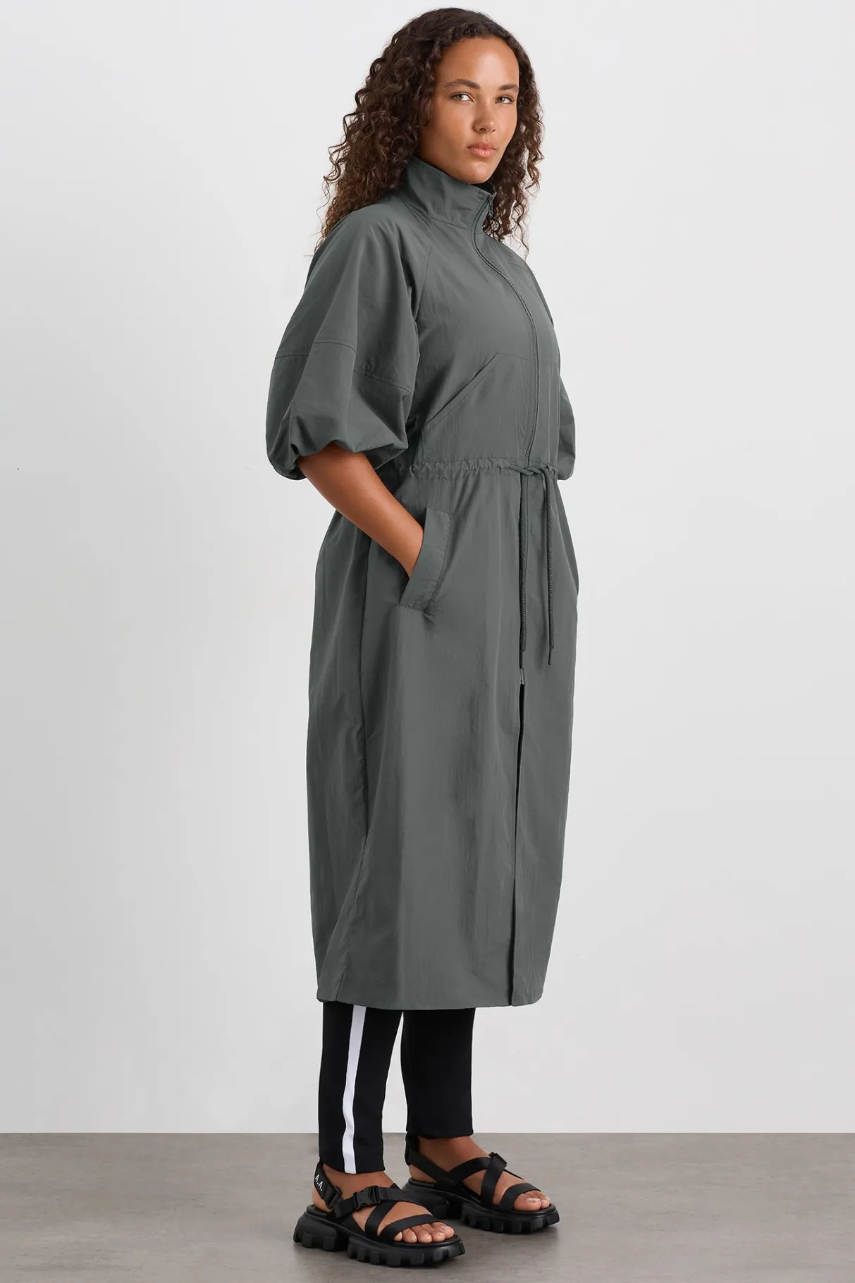 short_sleeve_zipped_jacket__7.webp Hot Aje ATHLETICA Short Sleeve Zipped Jacket 781 Slate Surge