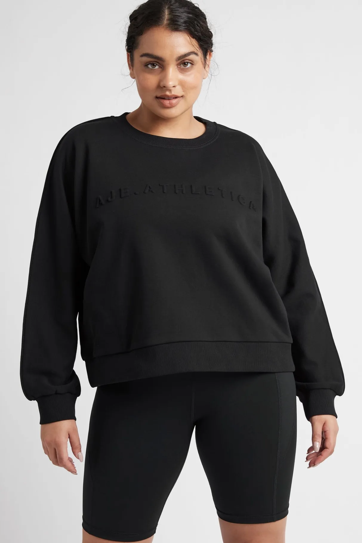 signature_embossed_logo_crew_jumper__11.webp Sale Aje ATHLETICA Signature Embossed Logo Crew Jumper 401 Black