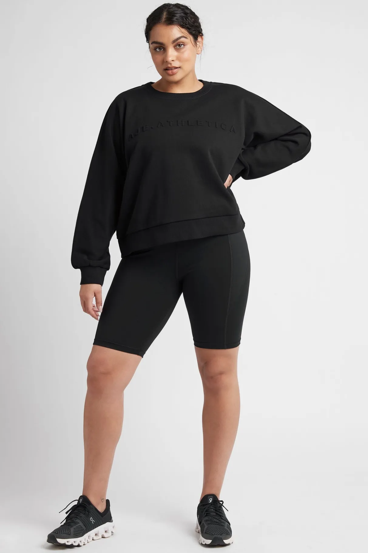 signature_embossed_logo_crew_jumper__15.webp Sale Aje ATHLETICA Signature Embossed Logo Crew Jumper 401 Black