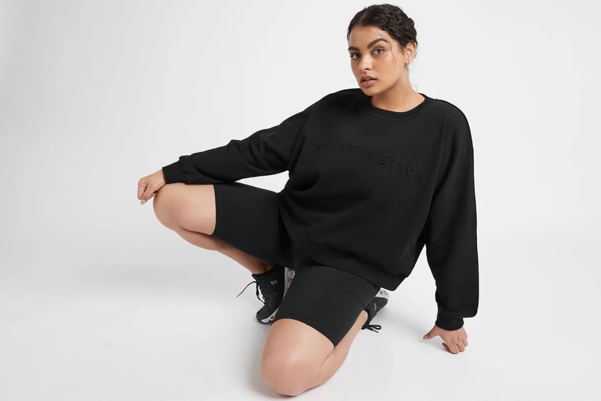 signature_embossed_logo_crew_jumper__16.webp Sale Aje ATHLETICA Signature Embossed Logo Crew Jumper 401 Black