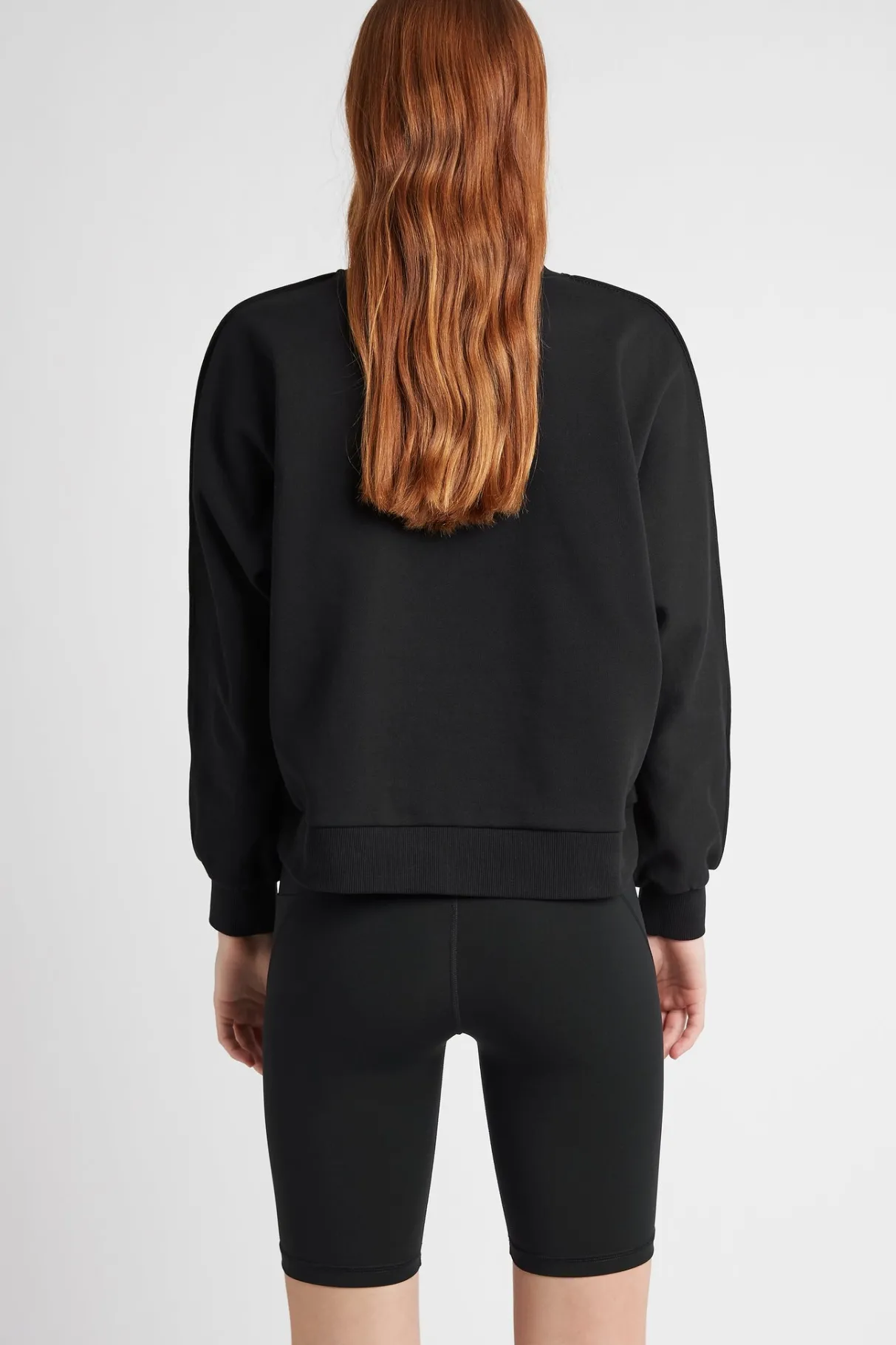 signature_embossed_logo_crew_jumper__4.webp Sale Aje ATHLETICA Signature Embossed Logo Crew Jumper 401 Black