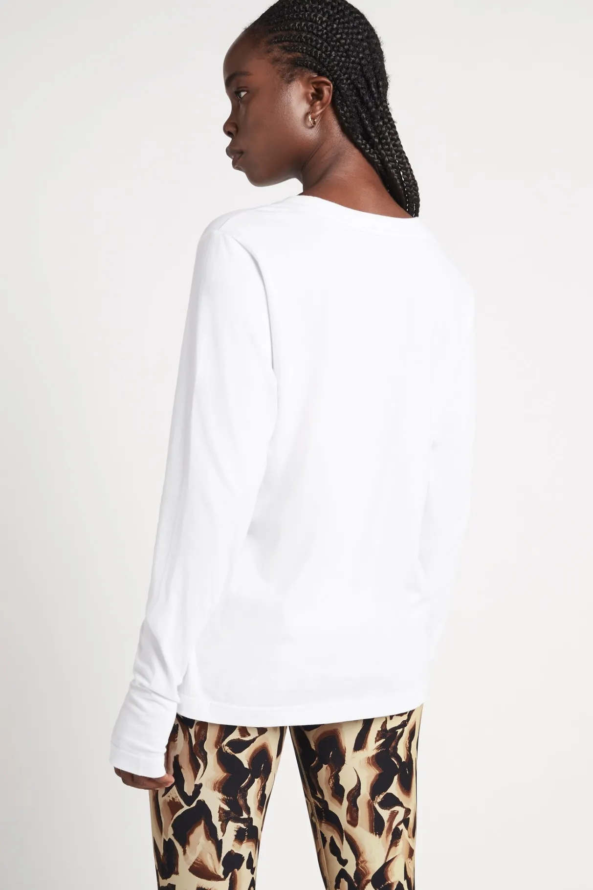 signature_logo_long_sleeve_tshirt__5-1.webp Hot Aje ATHLETICA Signature Logo Long Sleeve T-Shirt 127 White/Marble