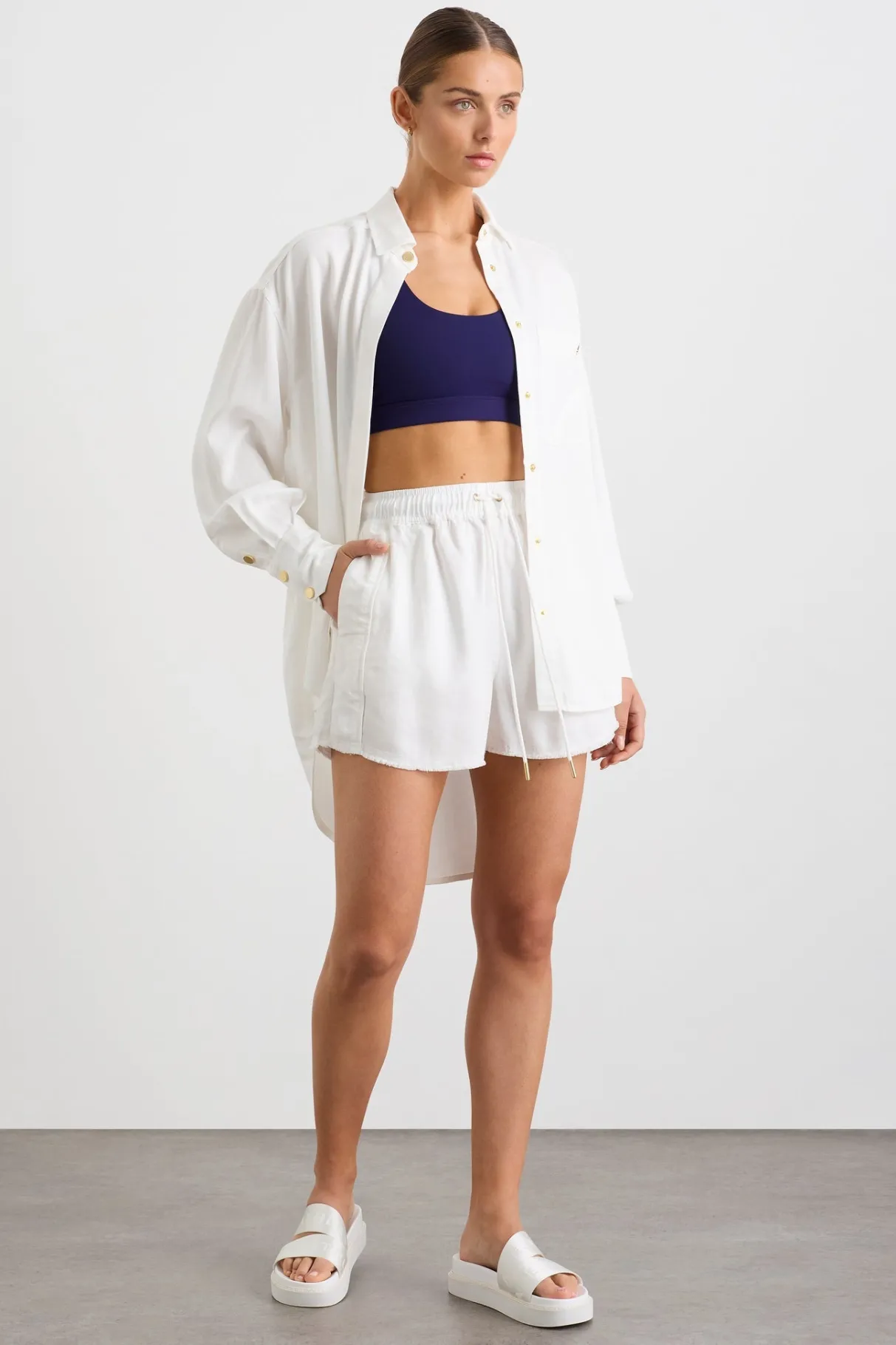 signature_logo_short__7.webp Store Aje ATHLETICA Signature Logo Short 603 White