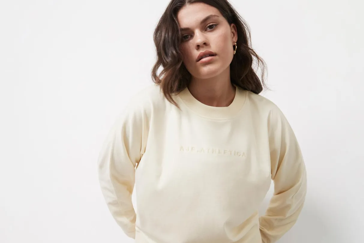 signature_logo_sweatshirt__10.webp Discount Aje ATHLETICA Signature Logo Sweatshirt 122 Light Ivory