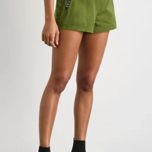 Sale Aje ATHLETICA Spray Short 620 Evergreen