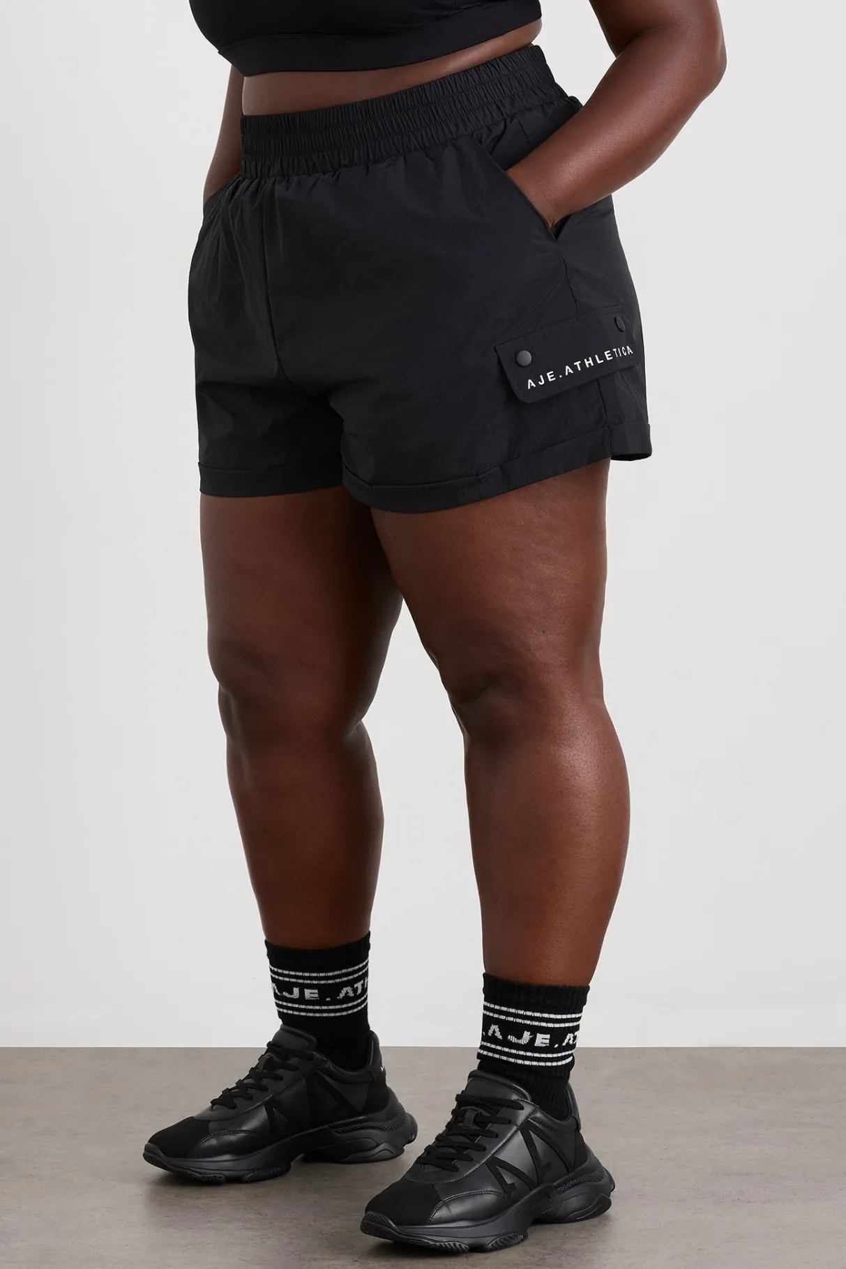 spray_shorts__10-1.webp Online Aje ATHLETICA Spray Shorts 620 Black