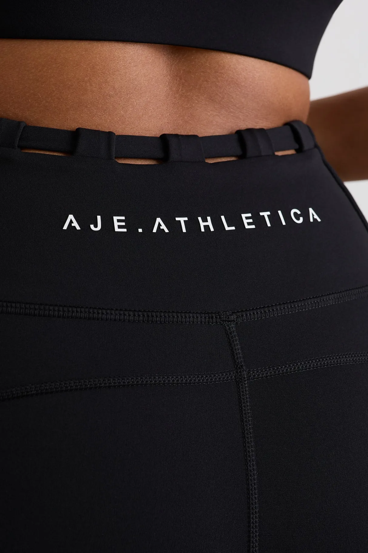 thread_through_legging__10.webp Outlet Aje ATHLETICA Thread Through Legging 228 Black/White Logo