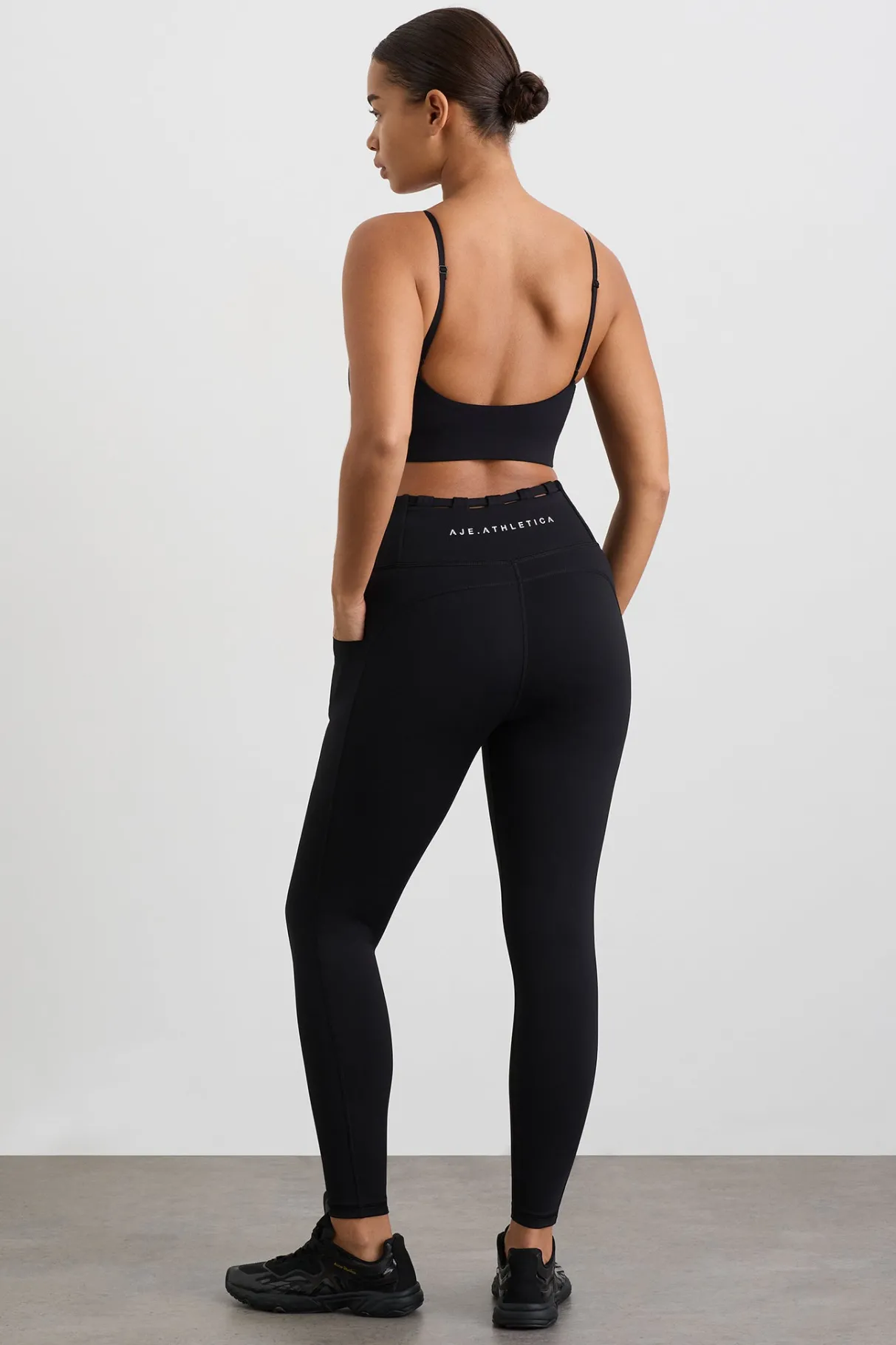 thread_through_legging__11.webp Outlet Aje ATHLETICA Thread Through Legging 228 Black/White Logo