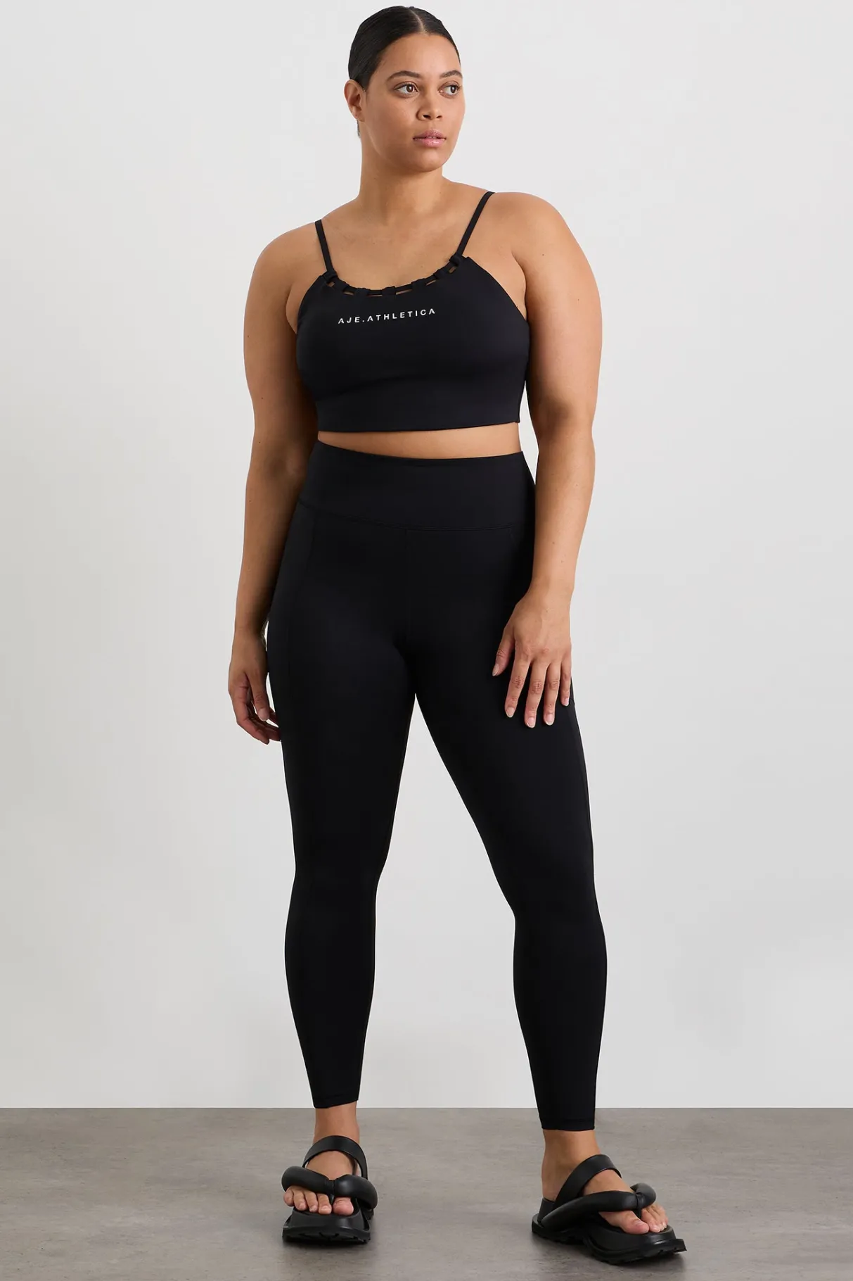thread_through_legging__12.webp Outlet Aje ATHLETICA Thread Through Legging 228 Black/White Logo