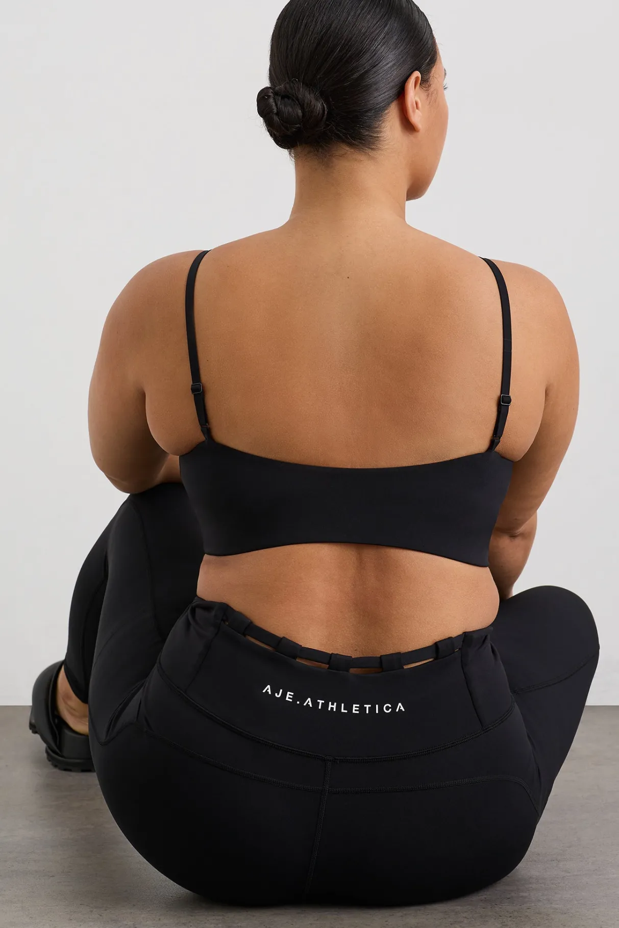 thread_through_legging__15.webp Outlet Aje ATHLETICA Thread Through Legging 228 Black/White Logo