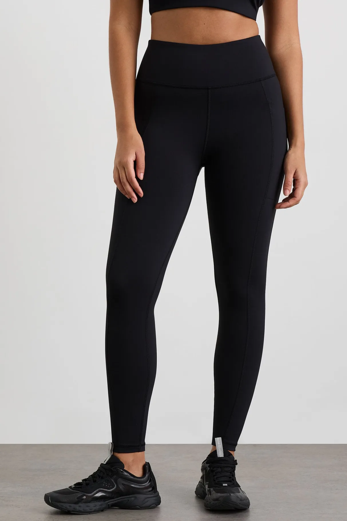 thread_through_legging__8.webp Outlet Aje ATHLETICA Thread Through Legging 228 Black/White Logo