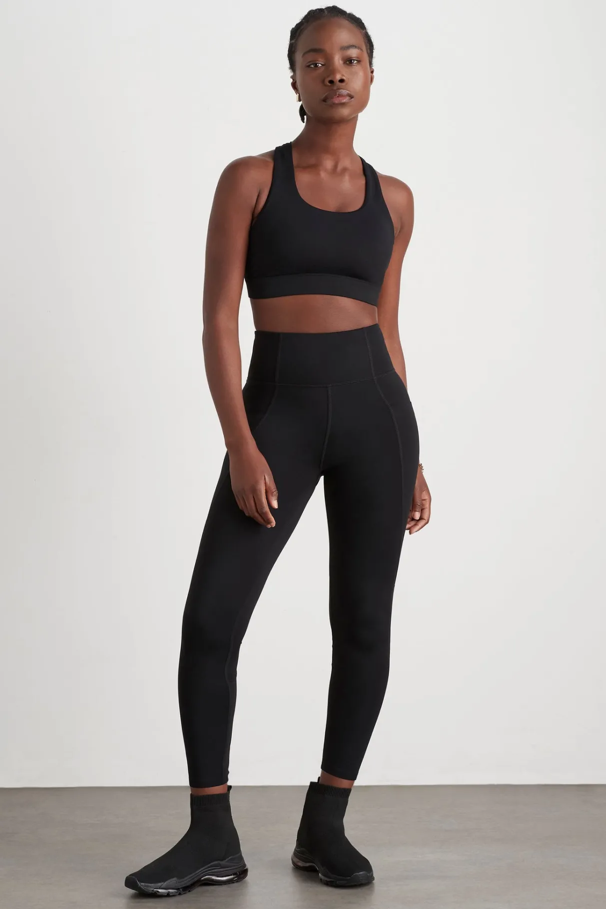 twist_back_sports_bra__3-1.webp Fashion Aje ATHLETICA Twist Back Sports Bra 335 Black/Gold