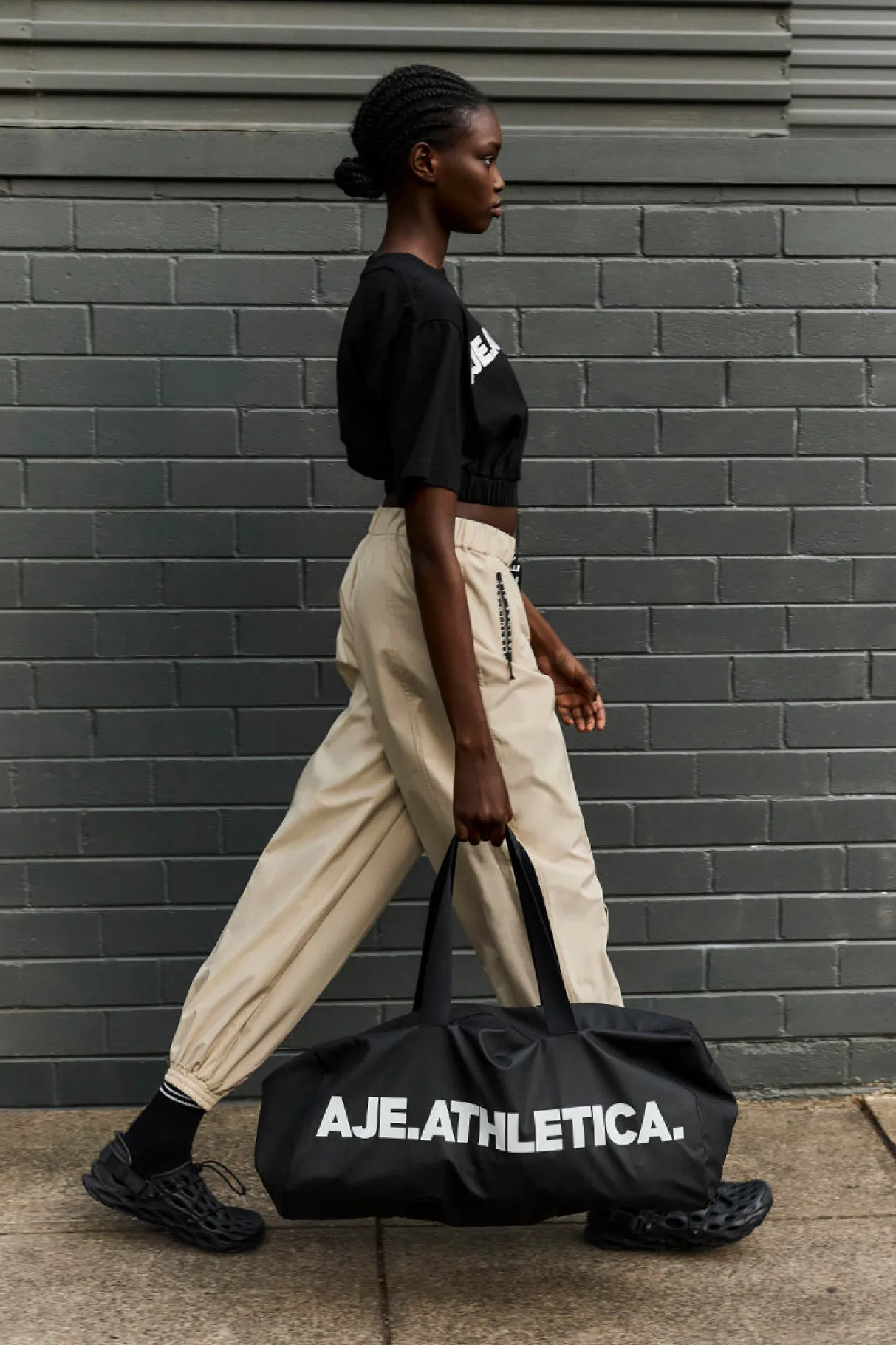 weekender_duffle_bag__3.webp Hot Aje ATHLETICA Weekender Duffle Bag 945 Black