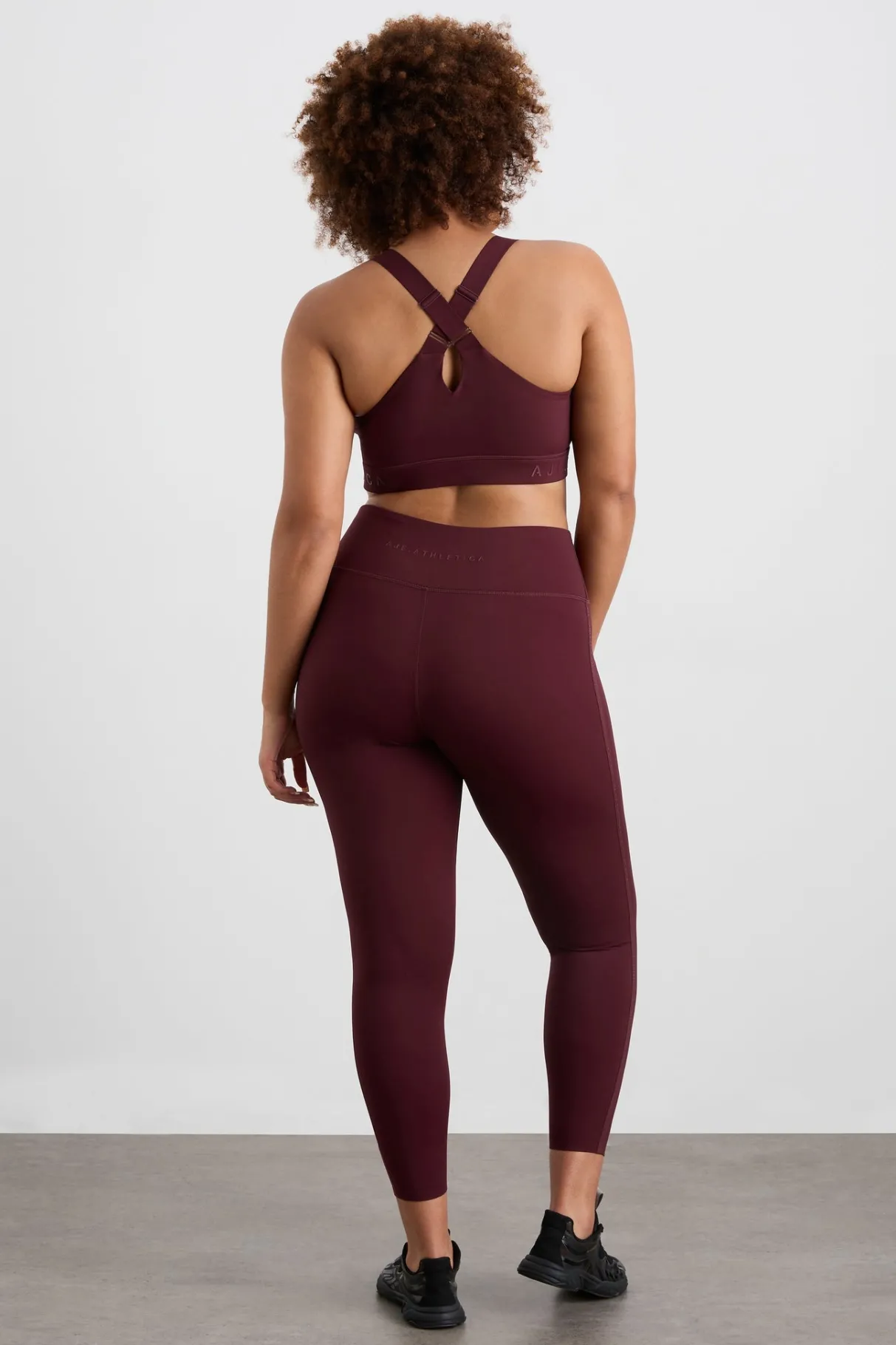 zip_front_logotape_sports_bra__13-1.webp Flash Sale Aje ATHLETICA Zip Front Logotape Sports Bra 319 Burgundy