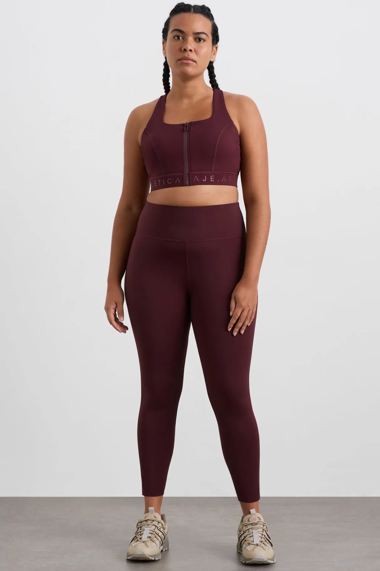 zip_front_logotape_sports_bra__7-1.webp Flash Sale Aje ATHLETICA Zip Front Logotape Sports Bra 319 Burgundy